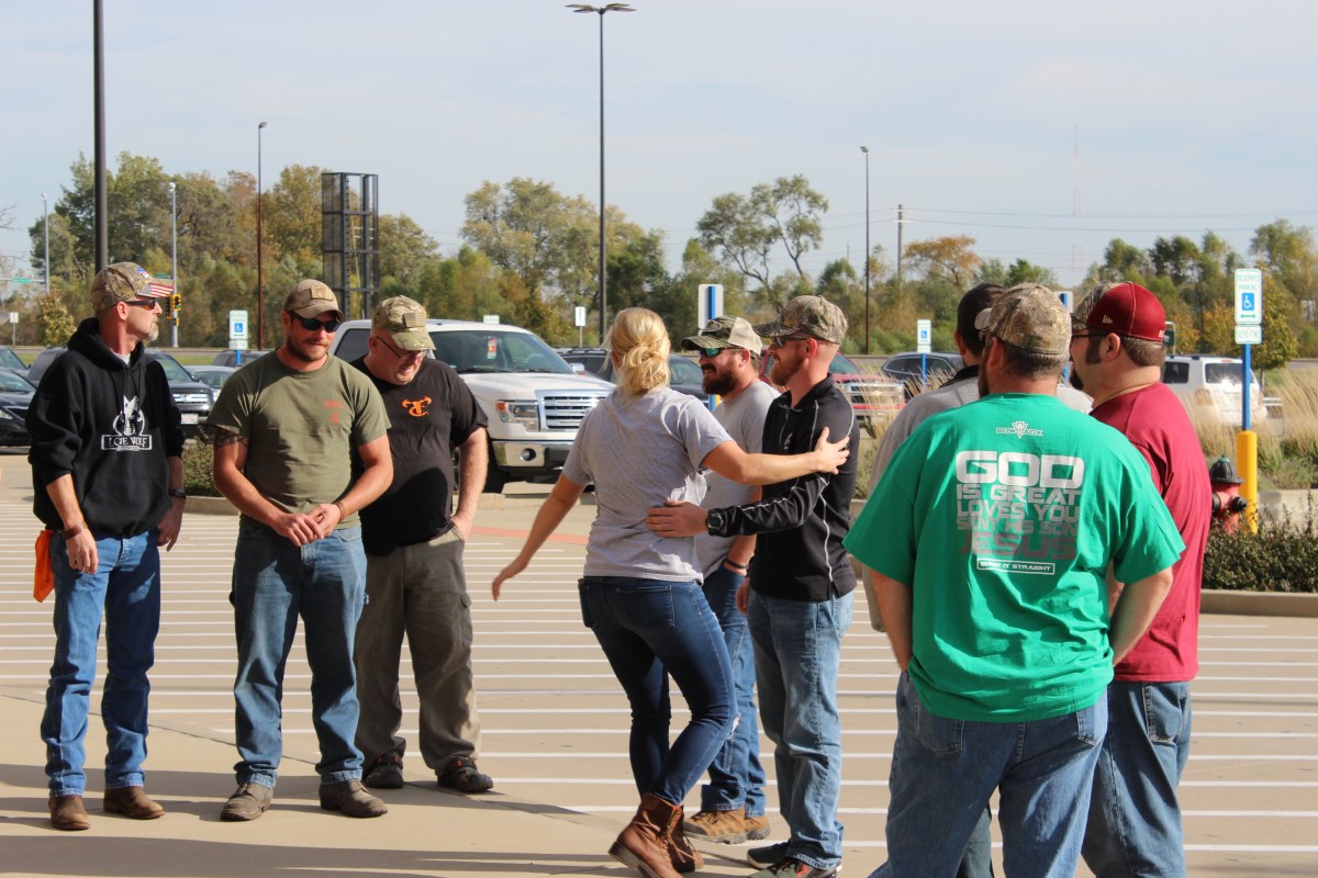 HOOAH comes to Springfield SCHEELS store (Video & Photos)